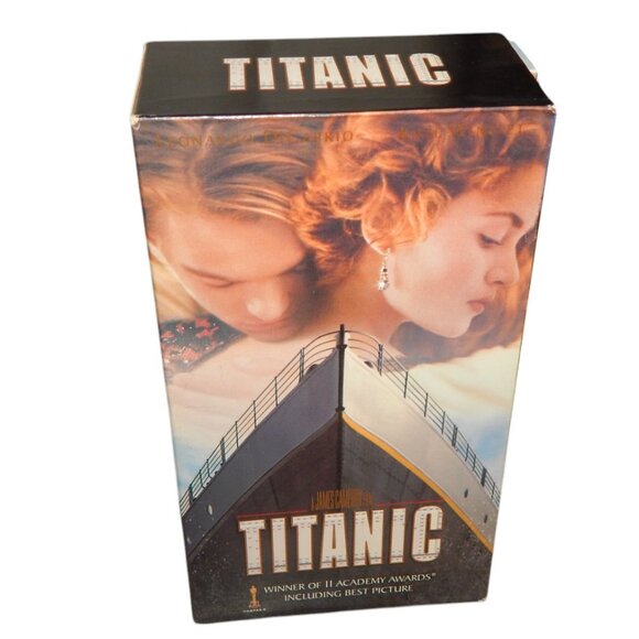 TITANIC vintage 2pc VHS in original paper box set case DiCaprio Winslet - Picture 1 of 8